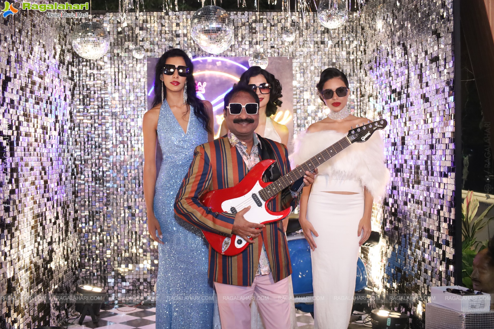 Lion Kiron Hosts a Grand Retro Edition-Themed K Party at Butta Convention