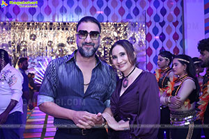 Lion Kiron Hosts a Grand Retro Edition-Themed K Party 