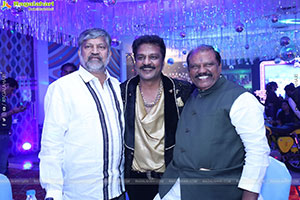 Lion Kiron Hosts a Grand Retro Edition-Themed K Party 