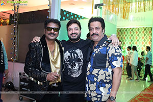 Lion Kiron Hosts a Grand Retro Edition-Themed K Party 