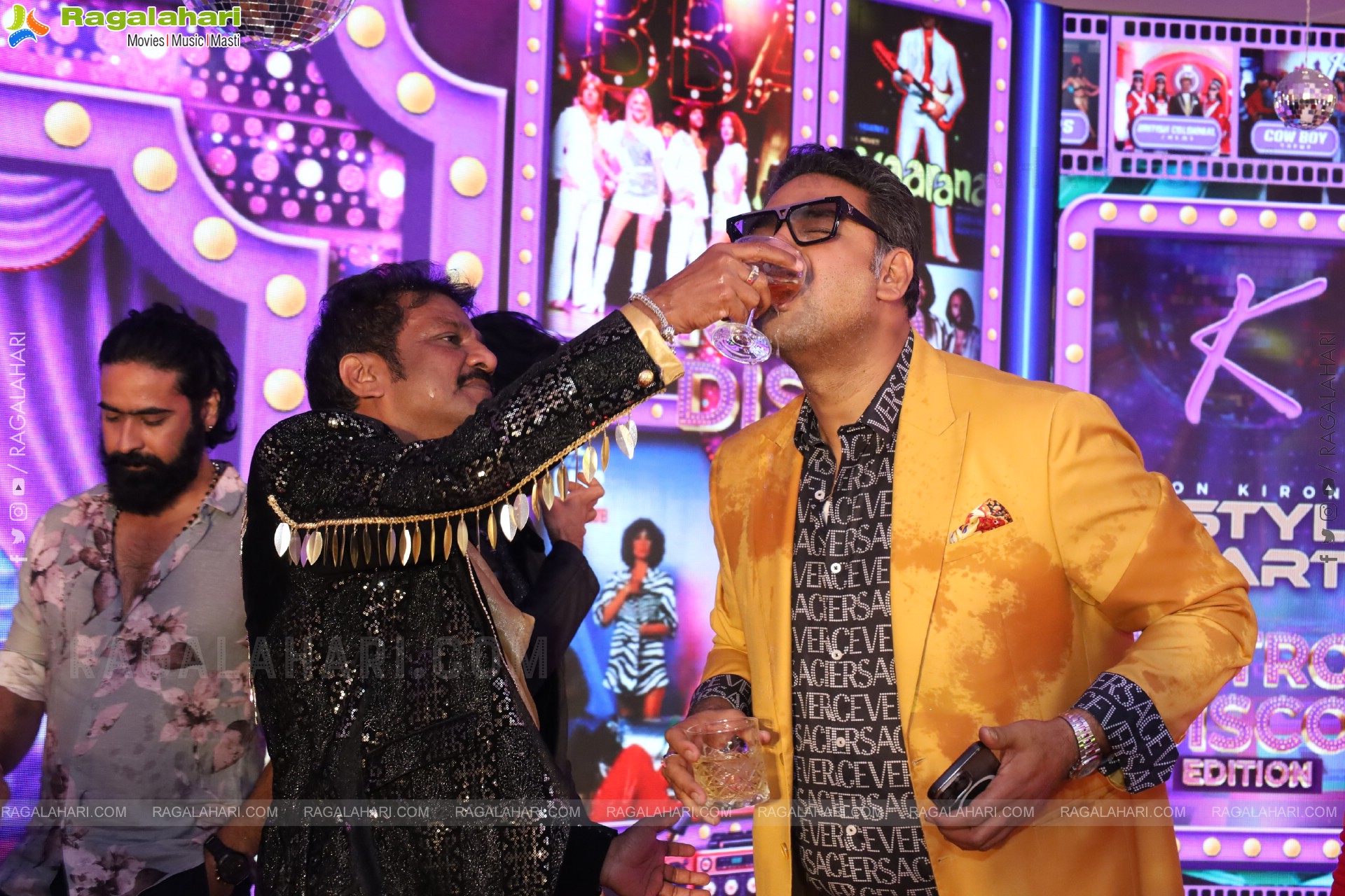 Lion Kiron Hosts a Grand Retro Edition-Themed K Party at Butta Convention