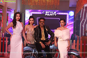 Lion Kiron Hosts a Grand Retro Edition-Themed K Party 