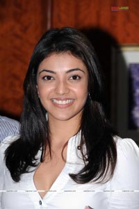 Kajal launches Hyderabad Designer Week 2010 Website