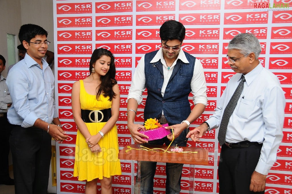 Madhurima & Ganesh Raghavan at KSR Opticals