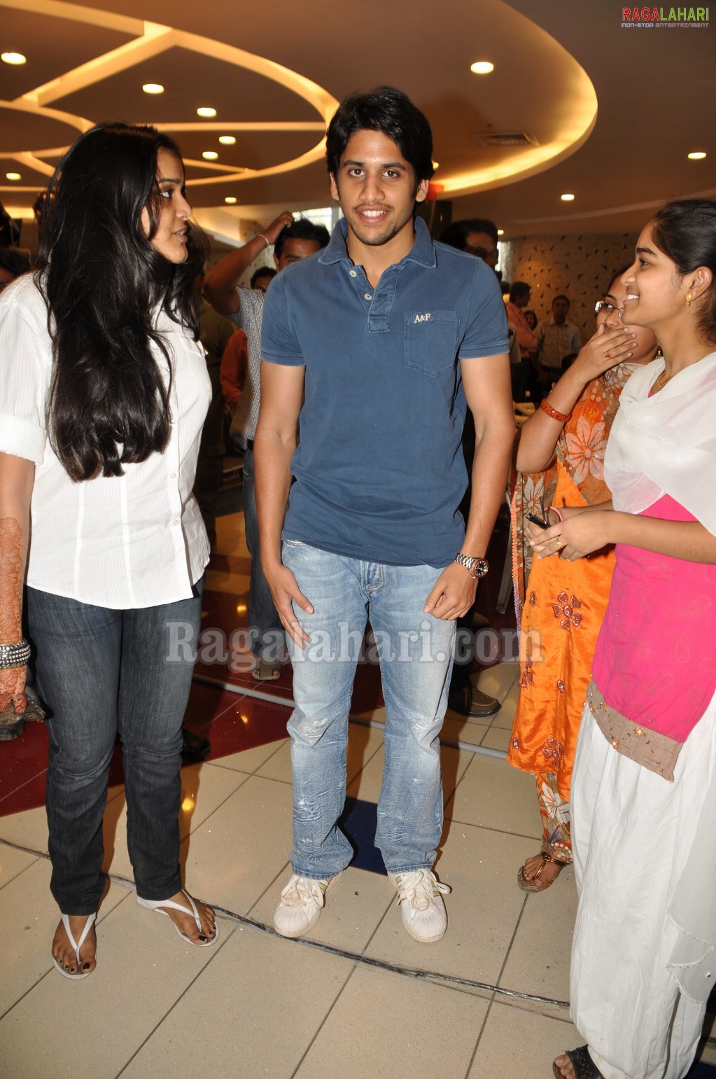 Naga Chaitanya with Radio Mirchi Uninor Best Photogenic Couple