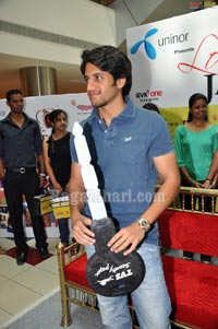 Naga Chaitanya with Radio Mirchi Uninor Best Photogenic Couple