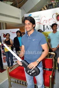 Naga Chaitanya with Radio Mirchi Uninor Best Photogenic Couple