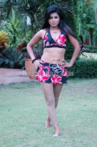 Arthi Puri Photo Gallery