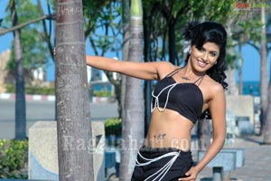 Arthi Puri Photo Gallery