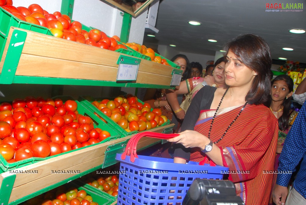 Amala Launches Genera Fresh Stores, Hyd