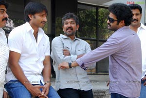 Gopichand-Krishna Vamsi Film Muhurat