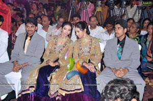 NRI Couple Ravindra-Anupama Son's Ranjith-Rohith Pre Wedding Party Fashion Show