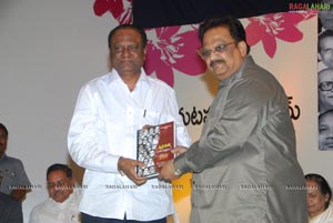 Swarnayuga Sangeeta Darsakulu Book Llaunch