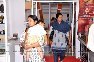 Vitika Launches Exhibition at Satya Sai Nigamagamam