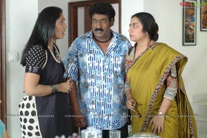 Rajendra Prasad, Suhasini, Kaveri Jha