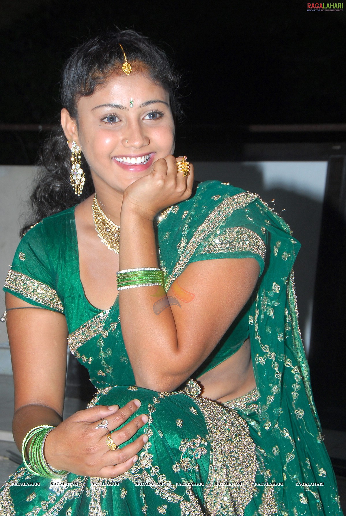 Amrutha Valli (Hi-Res)