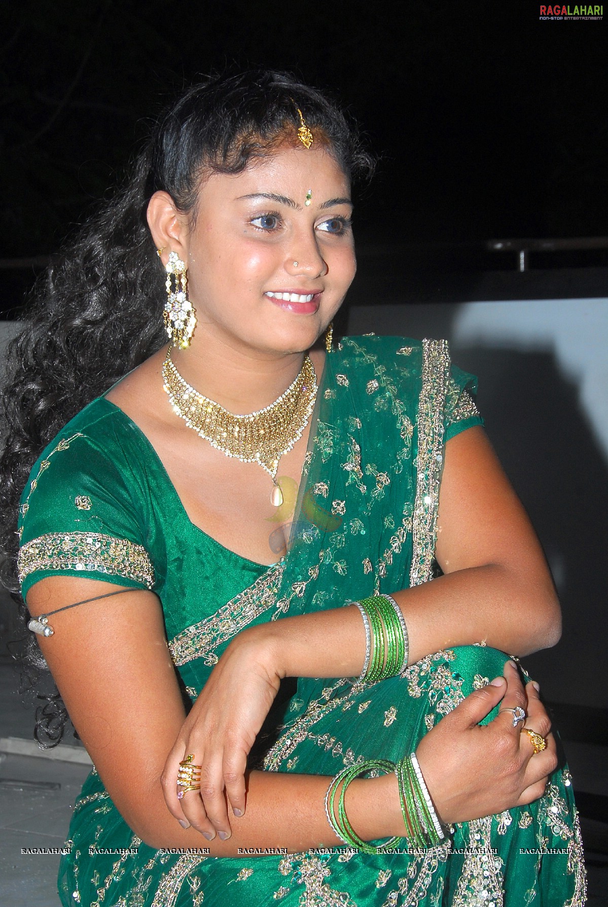 Amrutha Valli (Hi-Res)