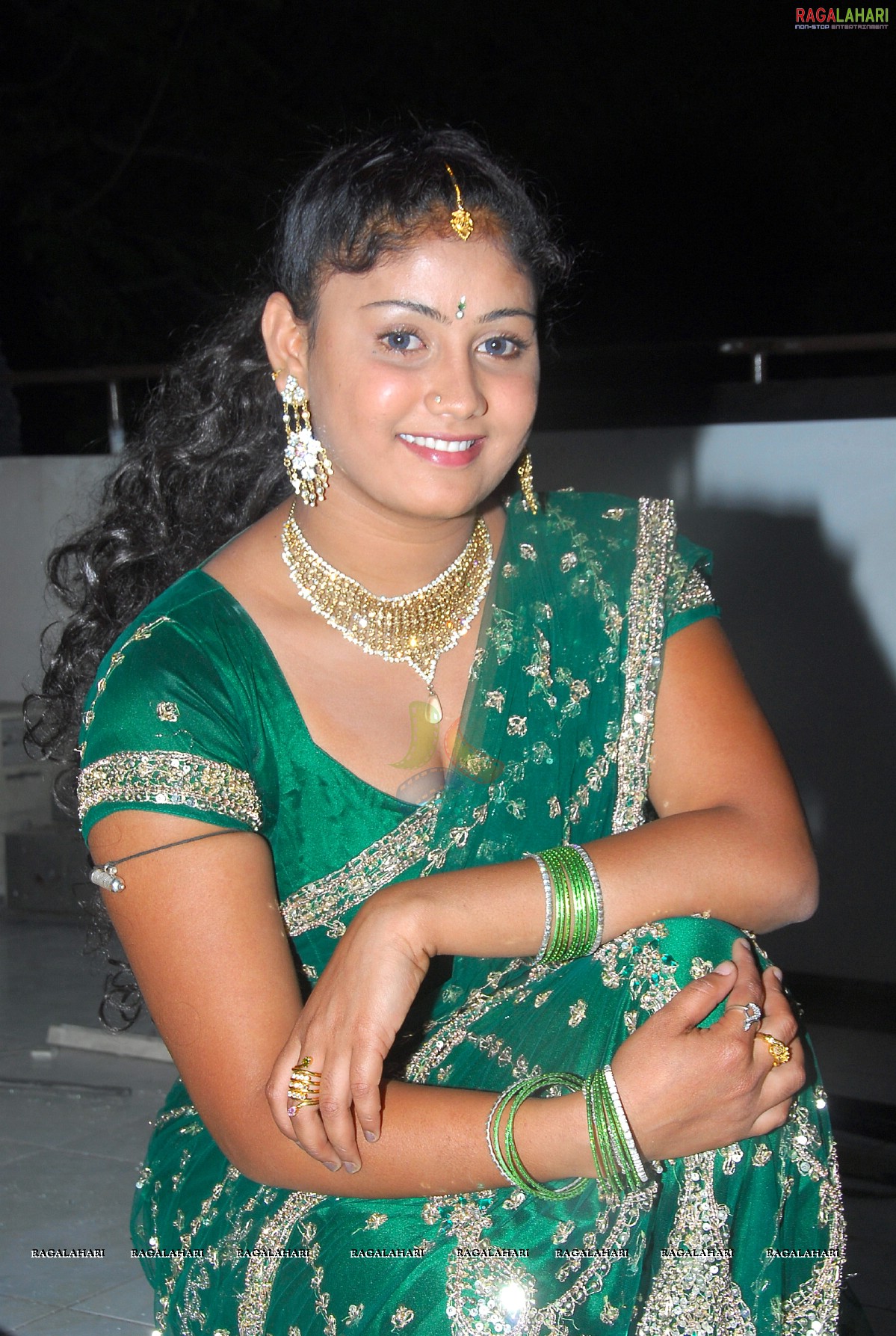 Amrutha Valli (Hi-Res)