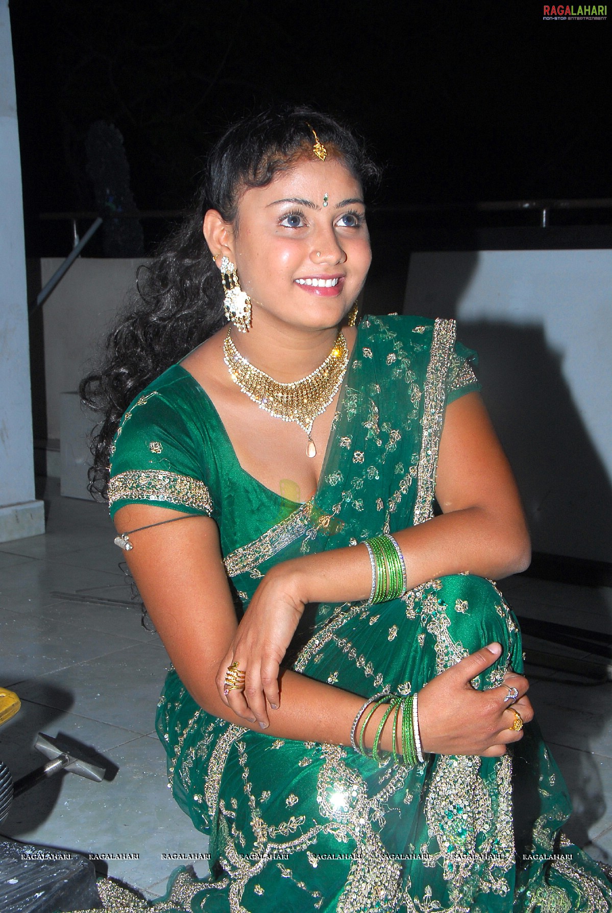 Amrutha Valli (Hi-Res)