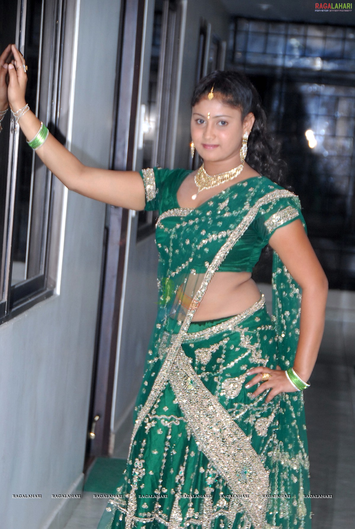 Amrutha Valli (Hi-Res)