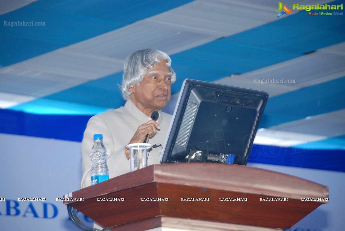 Abdul Kalam visits Hyderabad Public School, Begumpet