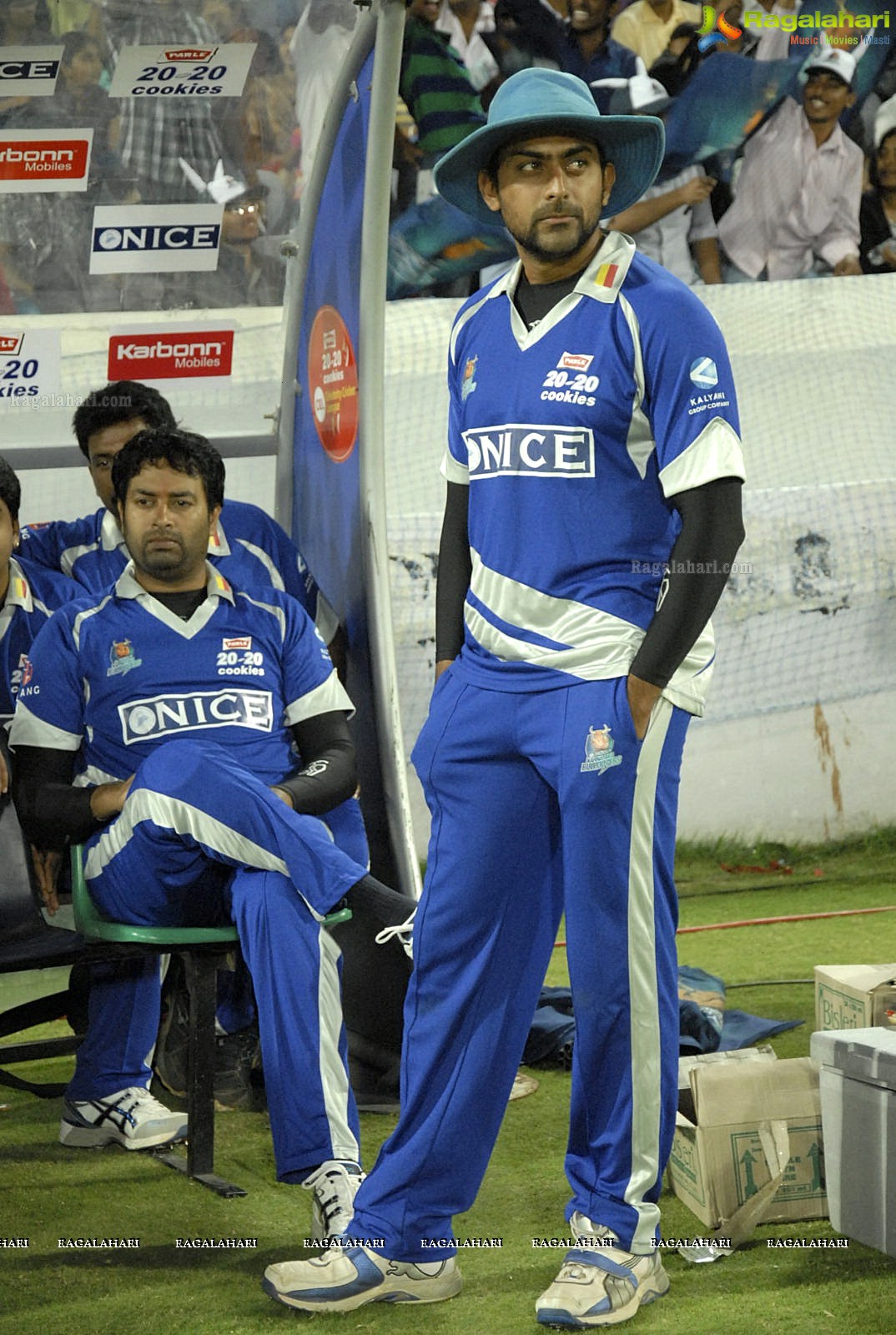 Celebrity Cricket League 2012 Finals (Set 1)