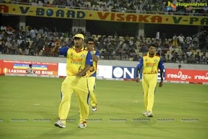 Chennai Rhinos-Karnataka Bulldozers Celebrity Cricket League Final Match