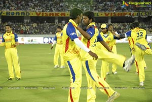 Chennai Rhinos-Karnataka Bulldozers Celebrity Cricket League Final Match