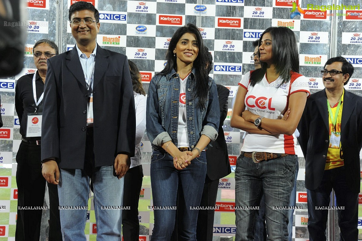 Celebrity Cricket League 2012 - Chennai Rhinos Celebrations