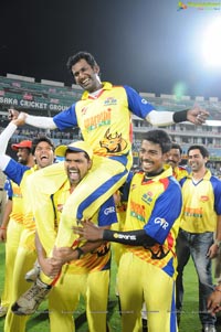 Chennai Rhinos-Karnataka Bulldozers Final Match