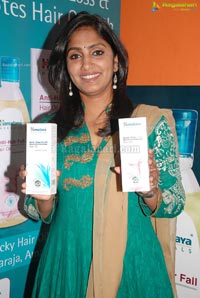 Jhansi Launches Himalaya Speciality Hair Products