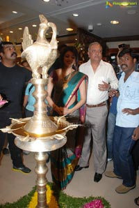 Kajal Launches The Chennai Shopping Mall at Mehdipatnam