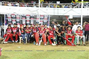 Karnataka Bulldozers won on Telugu Warriors in Semi Finals