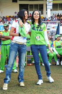 Kerala Strikers-Bengal Tigers Celebrity Cricket League Match at Visakhapatnam