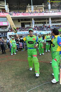 Kerala Strikers-Bengal Tigers Celebrity Cricket League Match at Visakhapatnam