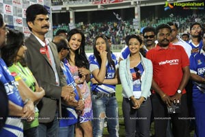 Kerala Strikers-Karnataka Bulldozers Celebrity Cricket League Match at Visakhapatnam