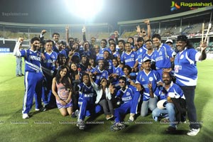 Kerala Strikers-Karnataka Bulldozers Celebrity Cricket League Match at Visakhapatnam