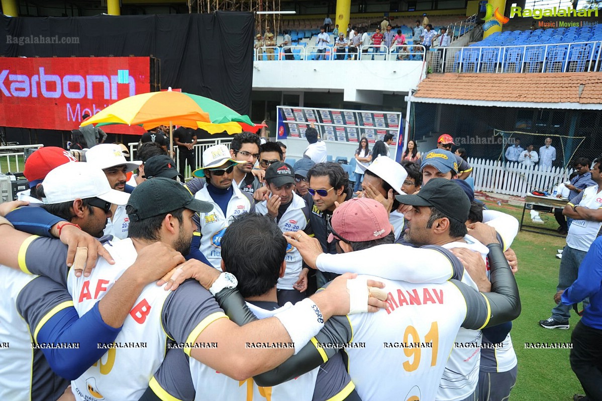 CCL 2012 Semi Finals: Mumbai Heroes Vs Karnataka Bulldozers