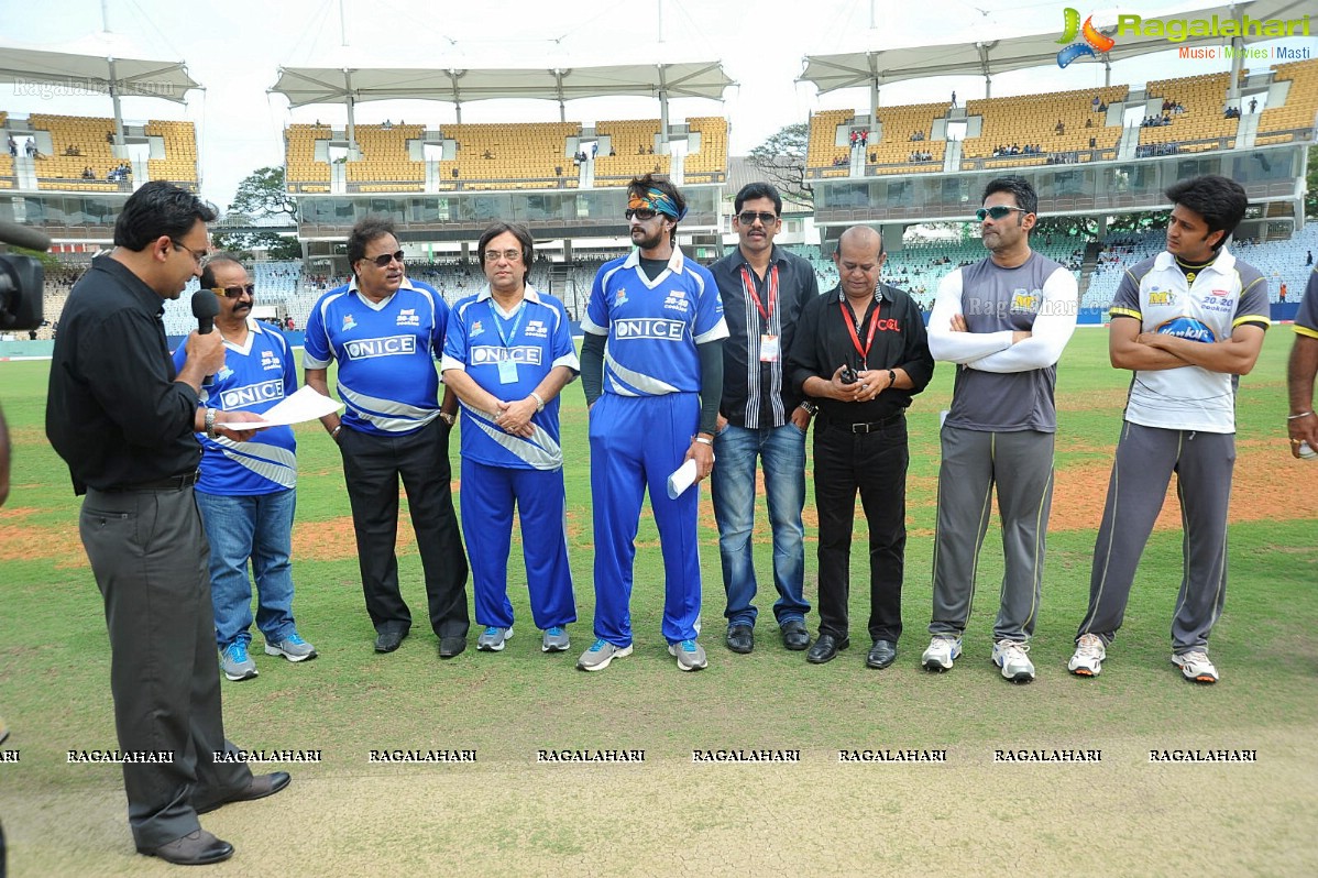 CCL 2012 Semi Finals: Mumbai Heroes Vs Karnataka Bulldozers