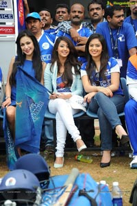 Mumbai Heroes-Karnataka Bulldozers Semi Final Celebrity Cricket Match at Chennai