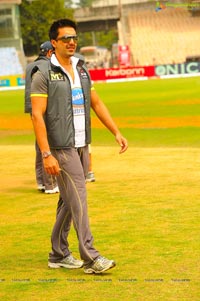 Mumbai Heroes-Karnataka Bulldozers Semi Final Celebrity Cricket Match at Chennai