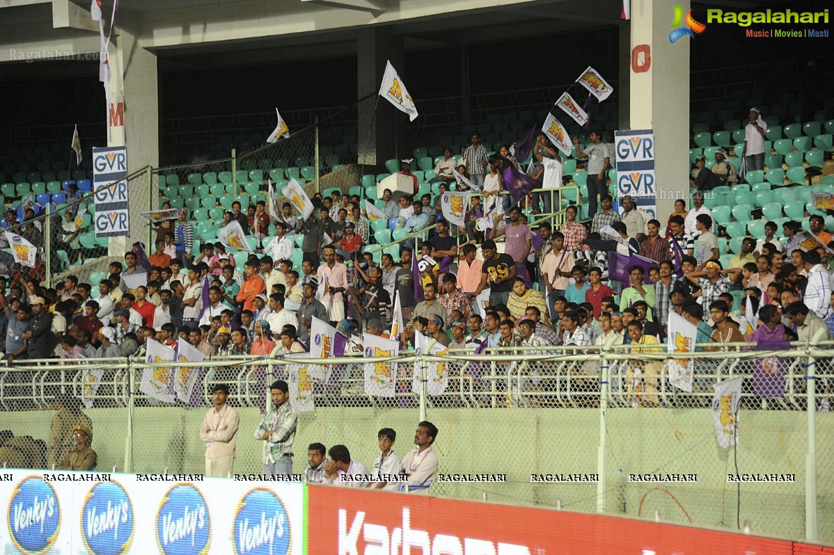 CCL 2012: Mumbai Indians Vs Bengal Tigers