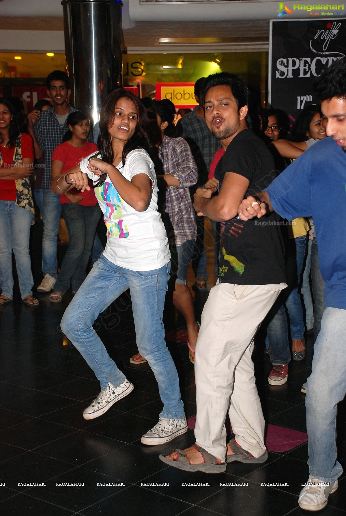 NIFT Spectrum 2012 Flash Mob at City Center