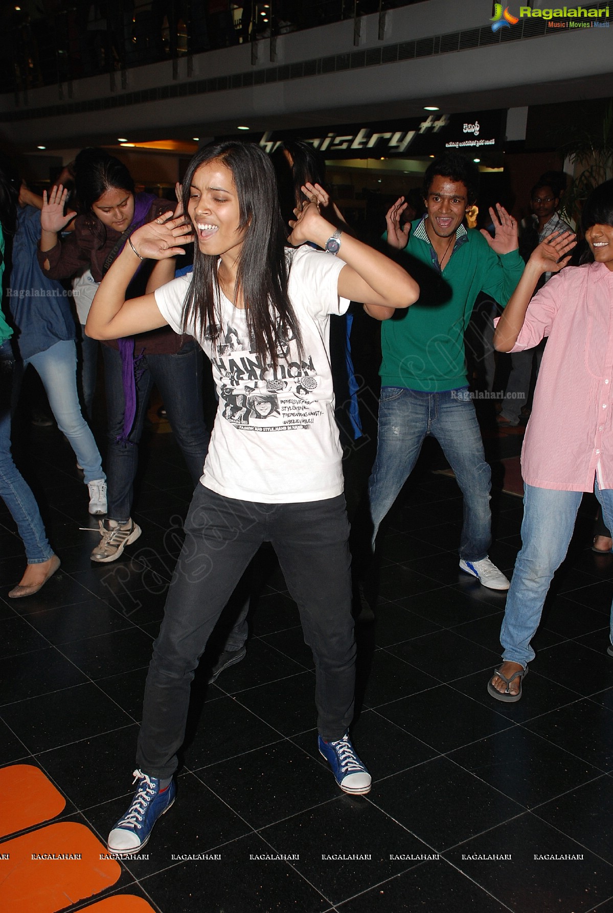 NIFT Spectrum 2012 Flash Mob at City Center