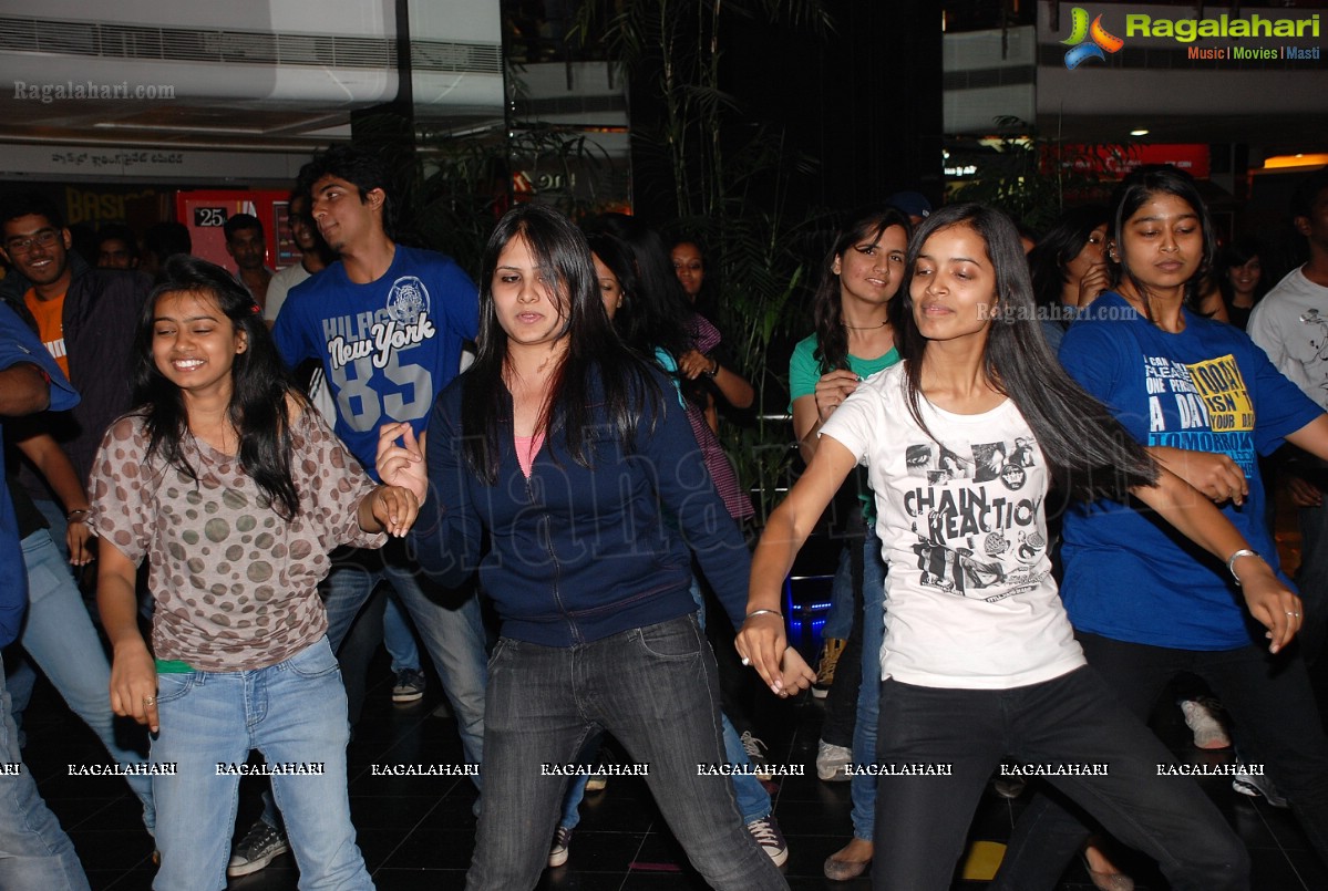 NIFT Spectrum 2012 Flash Mob at City Center