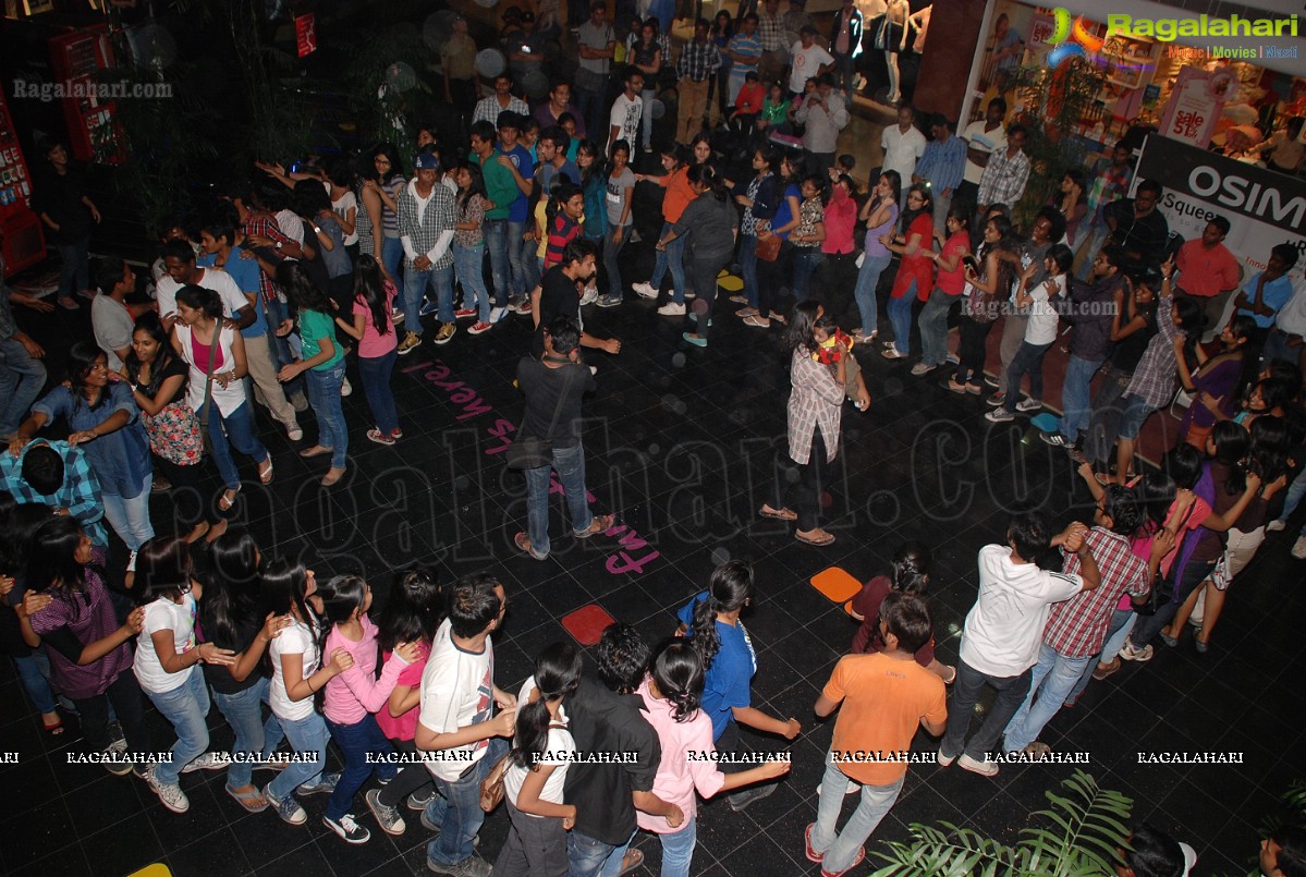 NIFT Spectrum 2012 Flash Mob at City Center