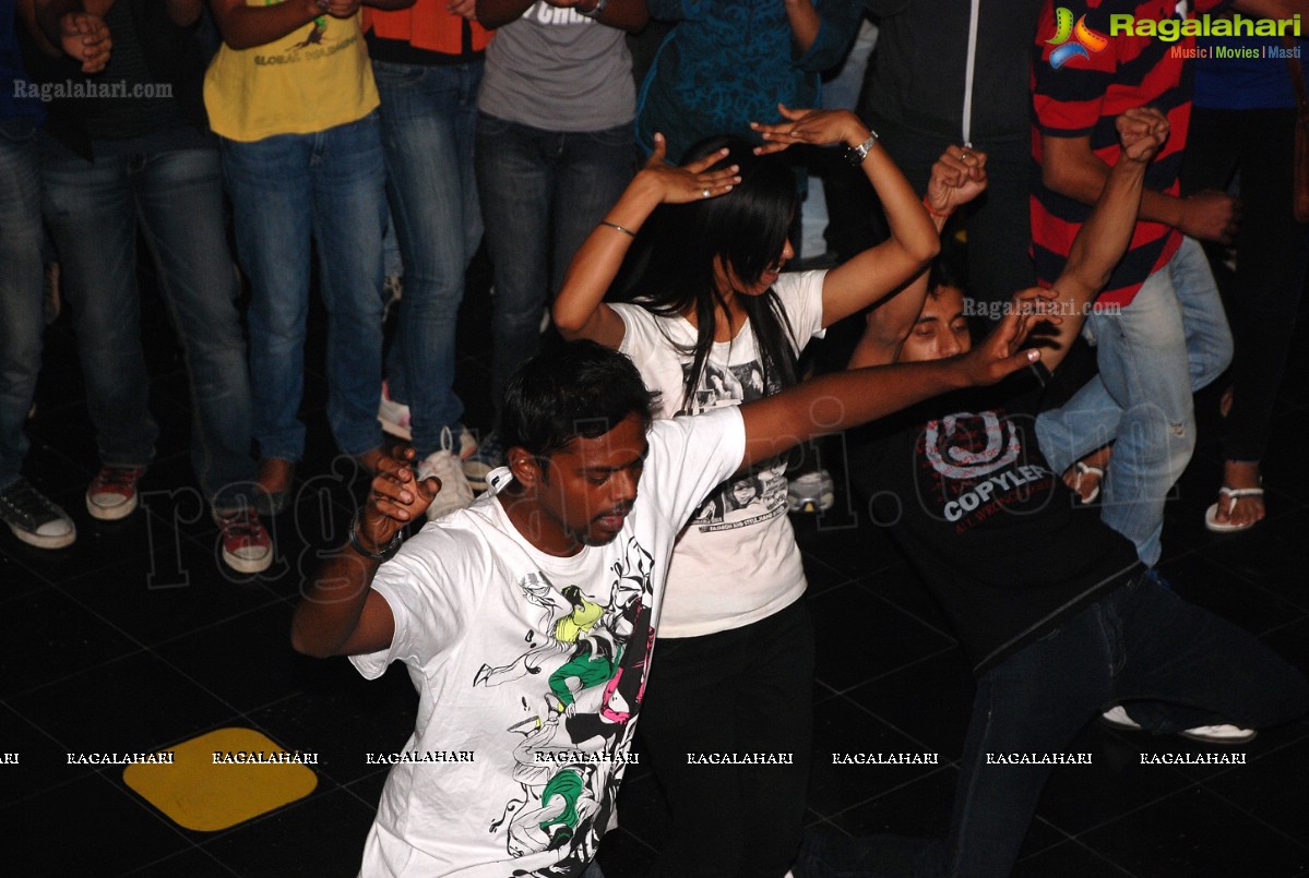 NIFT Spectrum 2012 Flash Mob at City Center