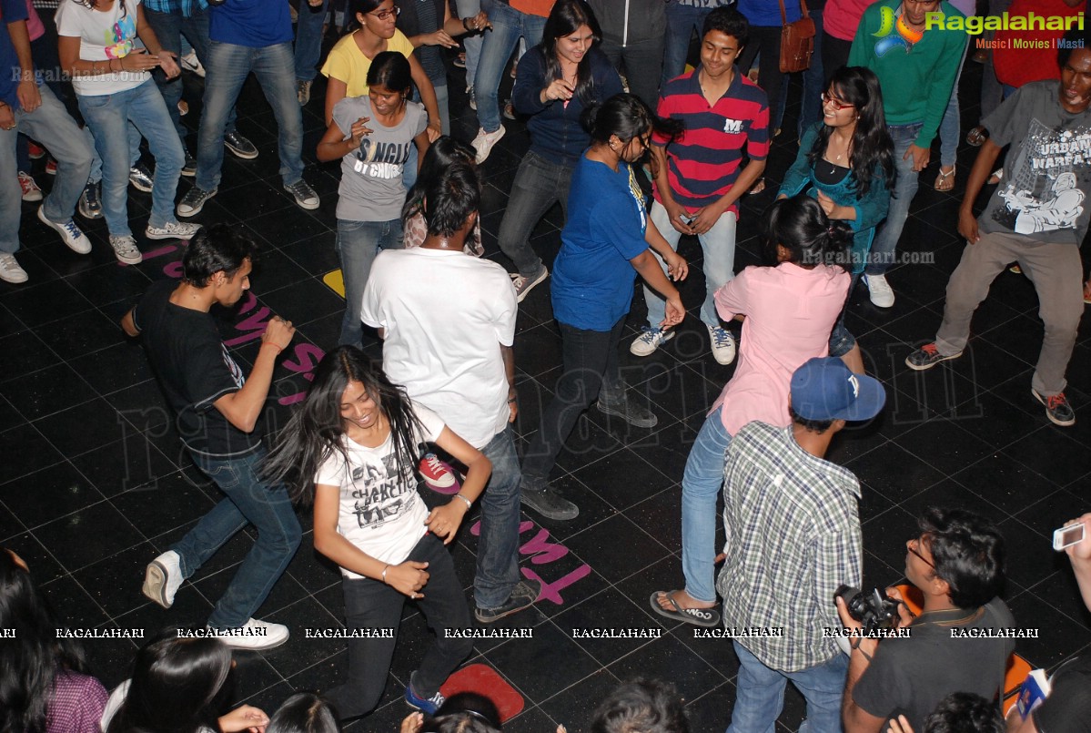 NIFT Spectrum 2012 Flash Mob at City Center