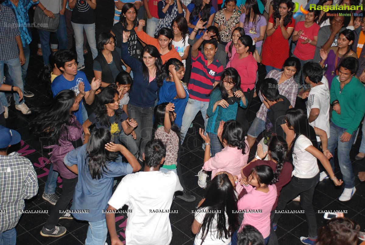 NIFT Spectrum 2012 Flash Mob at City Center