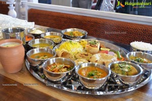 Ohri's De Thali Launch